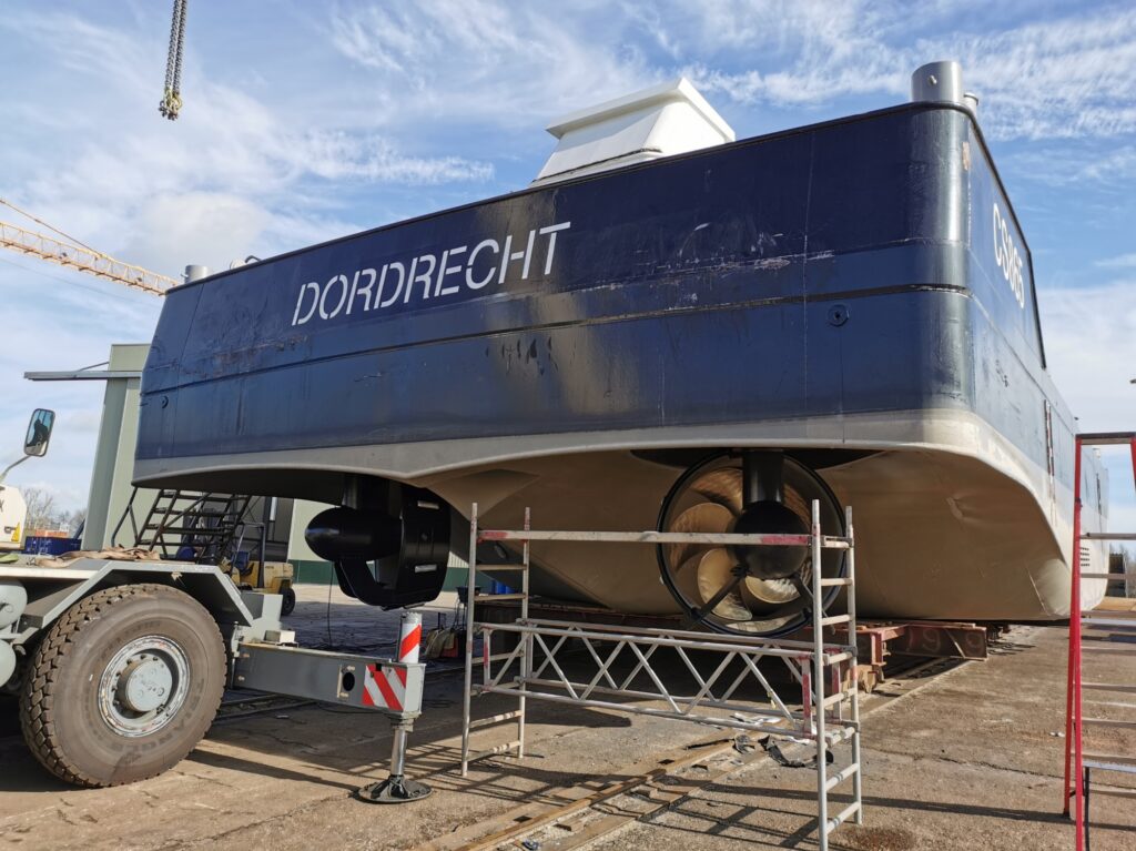 Afbouw duwboot 'Pieter van der Wees', Nieuws, duwboot
