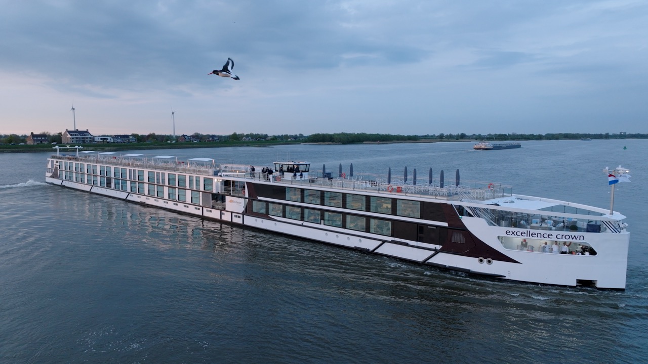 river cruise 135, twerenbold, excellence crown