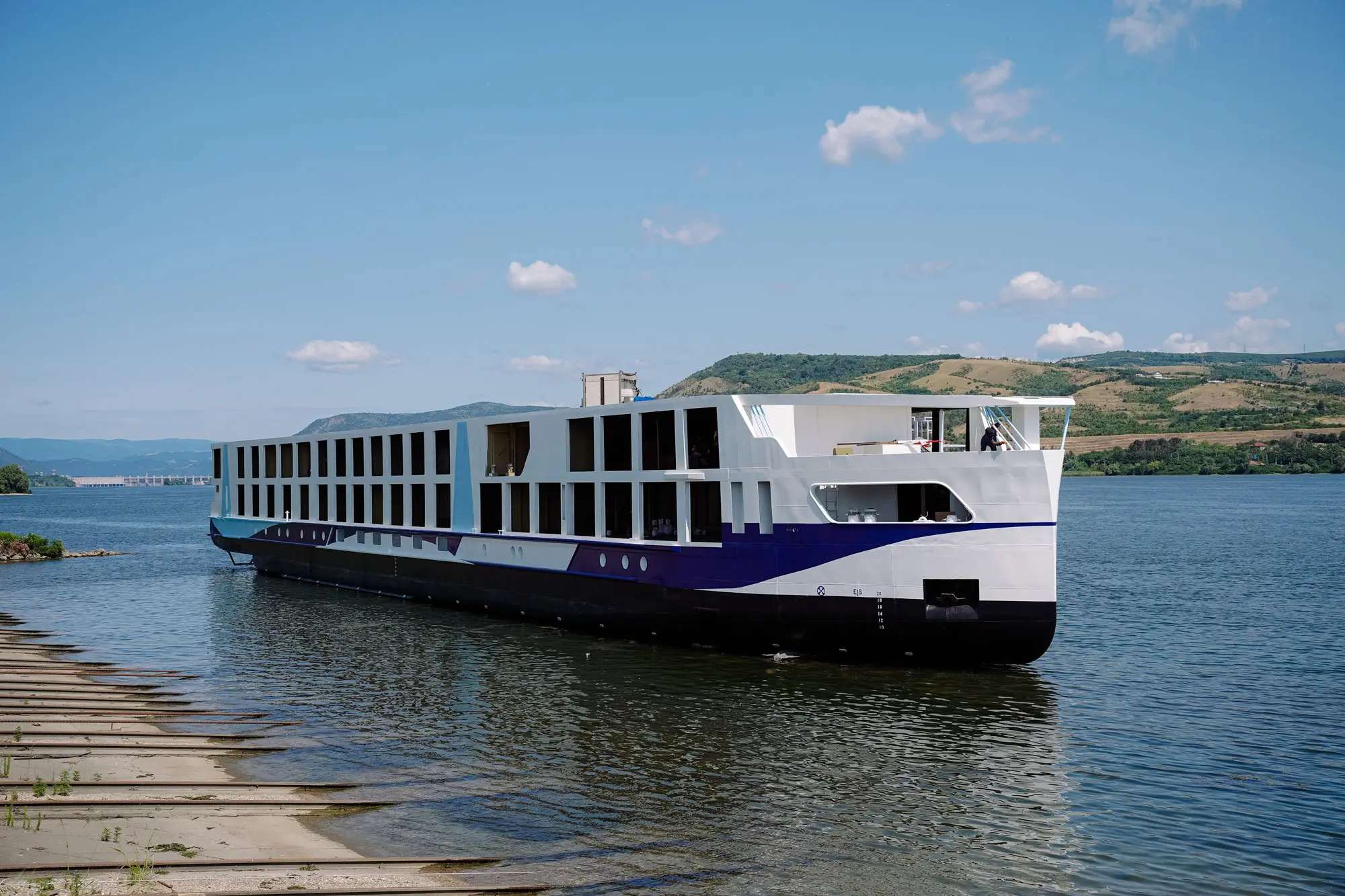 tui luzia, concordia damen, kladovo shipyard, tui river cruises, river cruise vessel, shipbuilding, shipyard, riviercruiseschip, scheepsbouw, scheepswerf